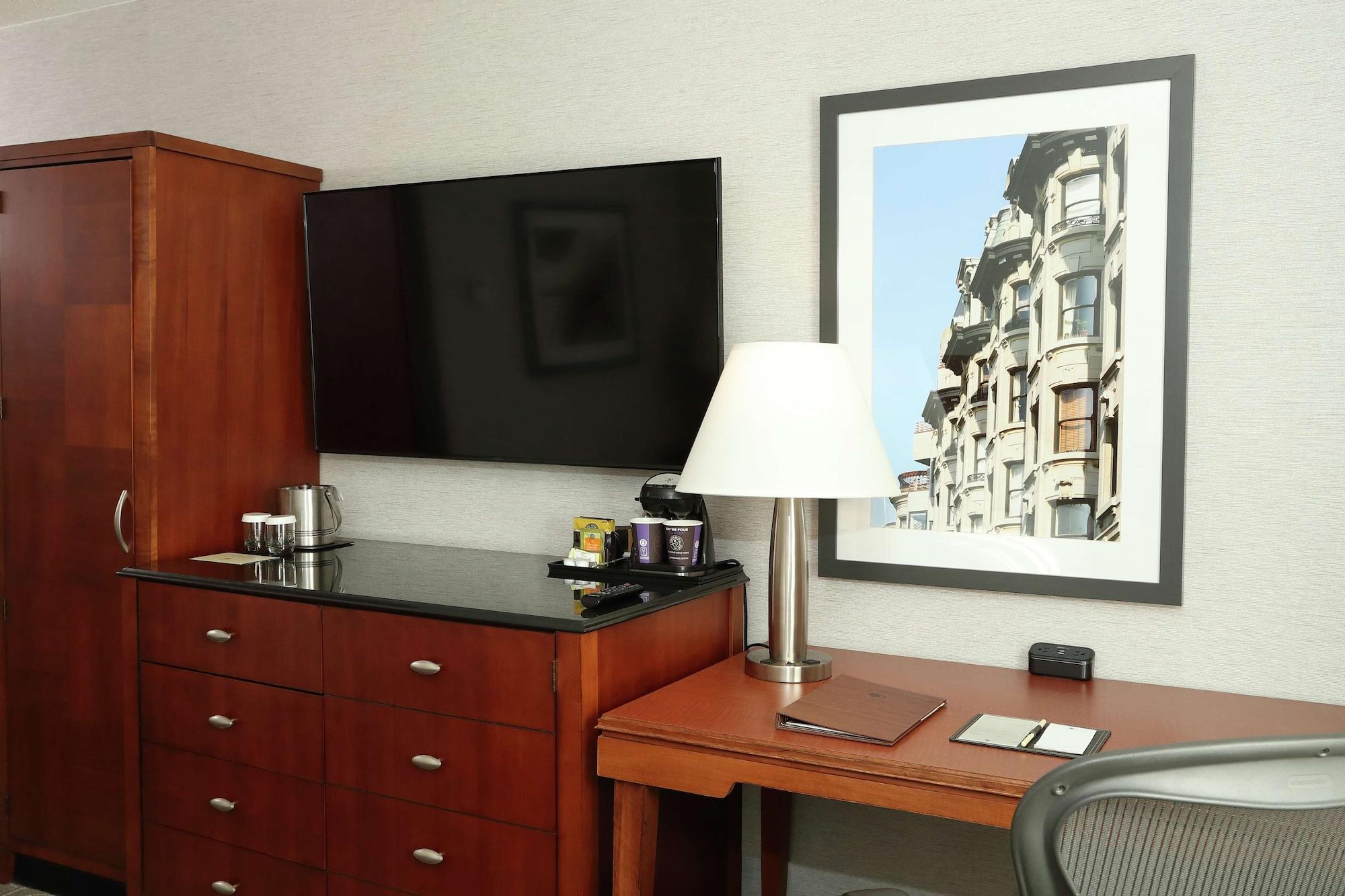 מלון Doubletree By Hilton Boston/ווסטבורו מראה חיצוני תמונה