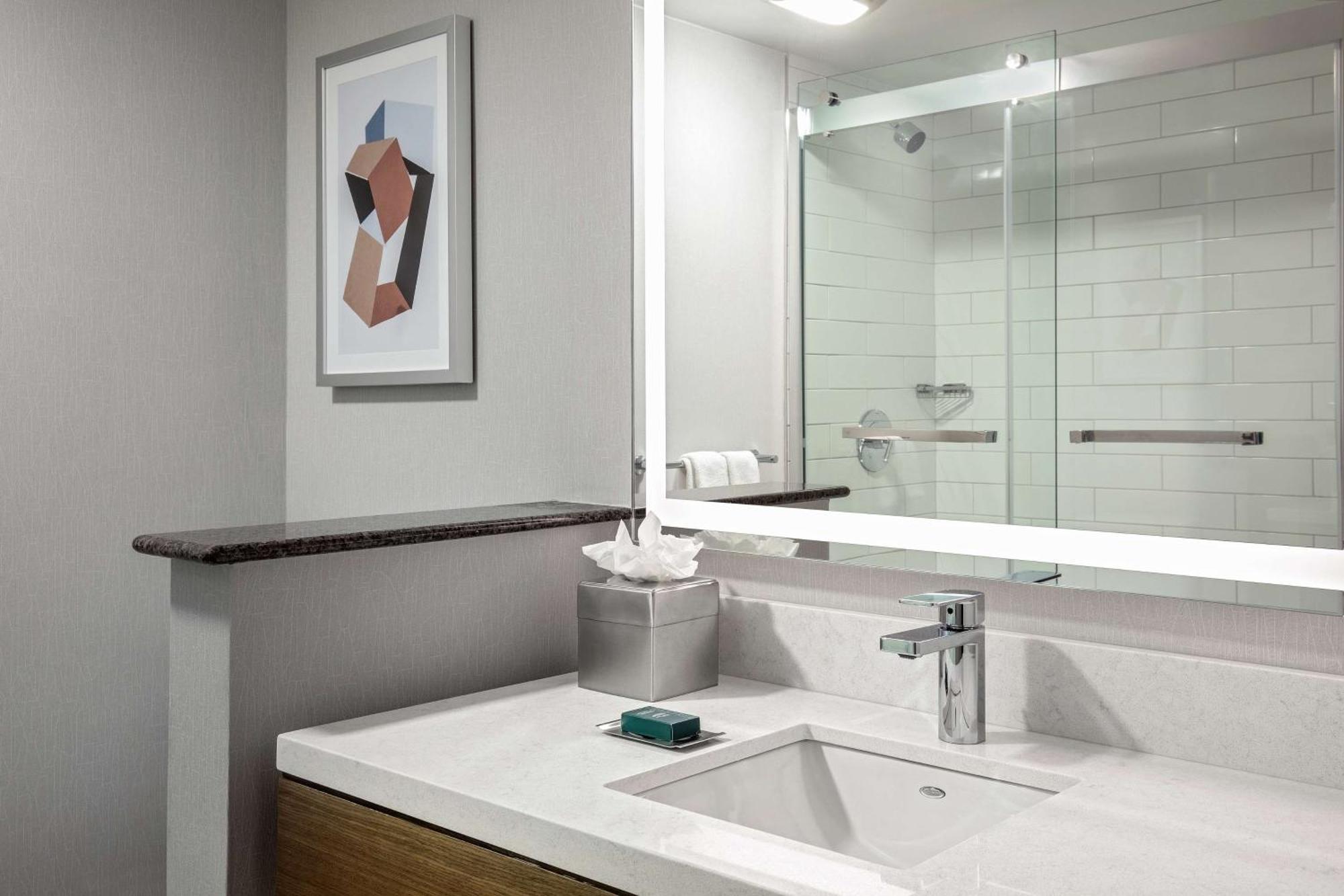 מלון Doubletree By Hilton Boston/ווסטבורו מראה חיצוני תמונה