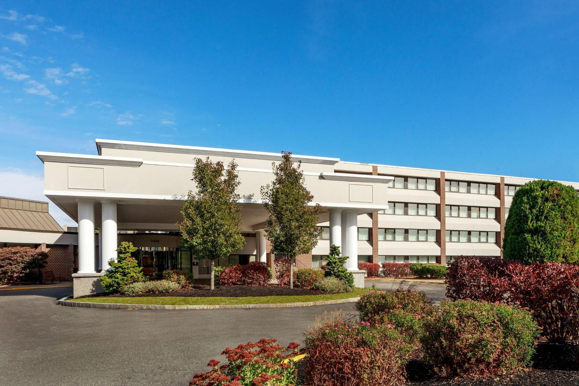 מלון Doubletree By Hilton Boston/ווסטבורו מראה חיצוני תמונה