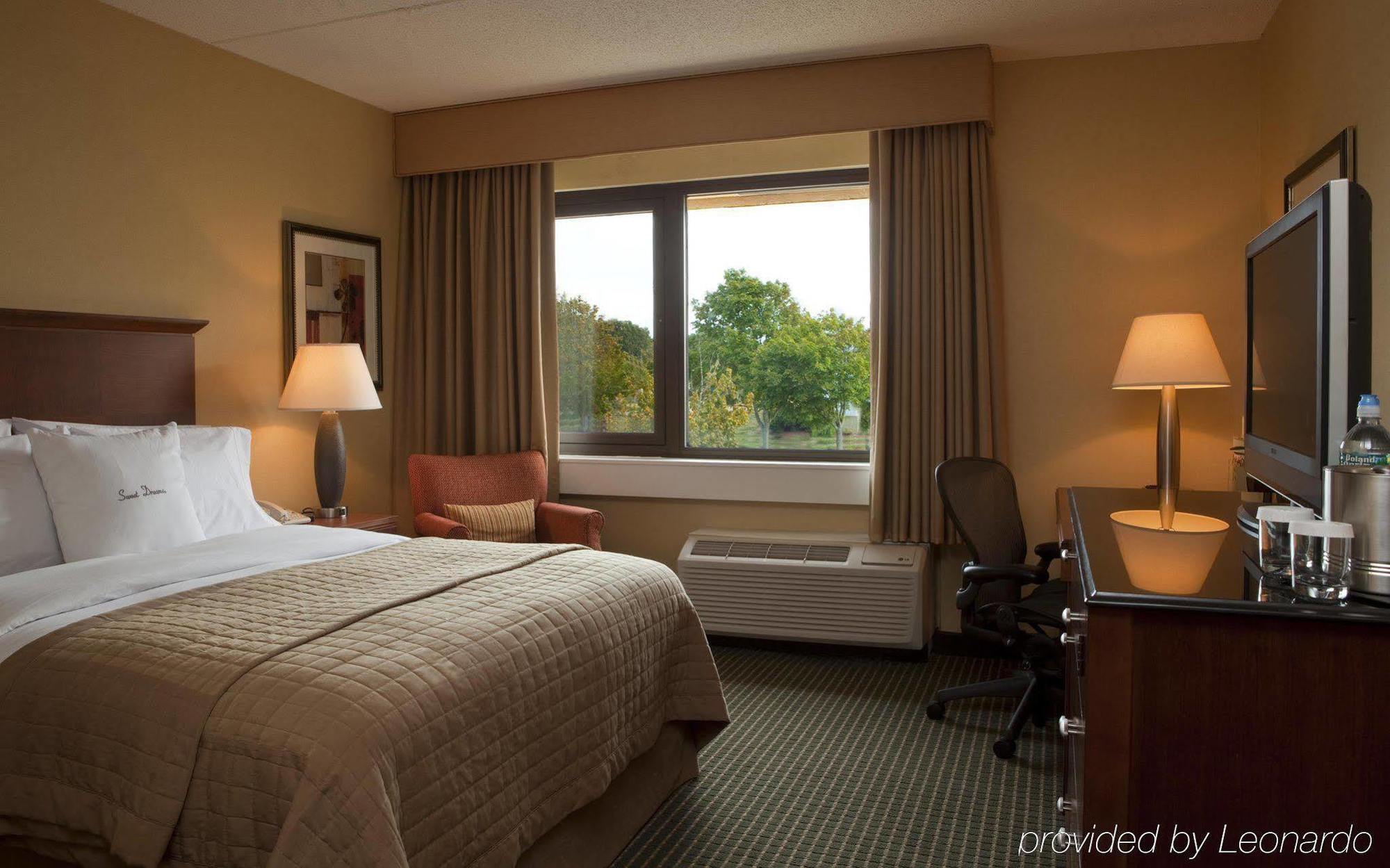 מלון Doubletree By Hilton Boston/ווסטבורו מראה חיצוני תמונה