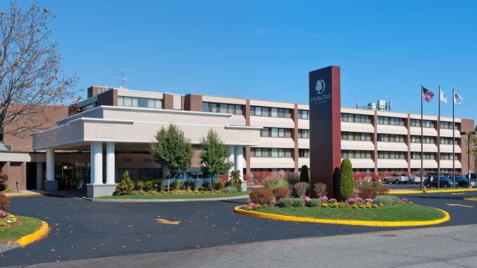 מלון Doubletree By Hilton Boston/ווסטבורו מראה חיצוני תמונה